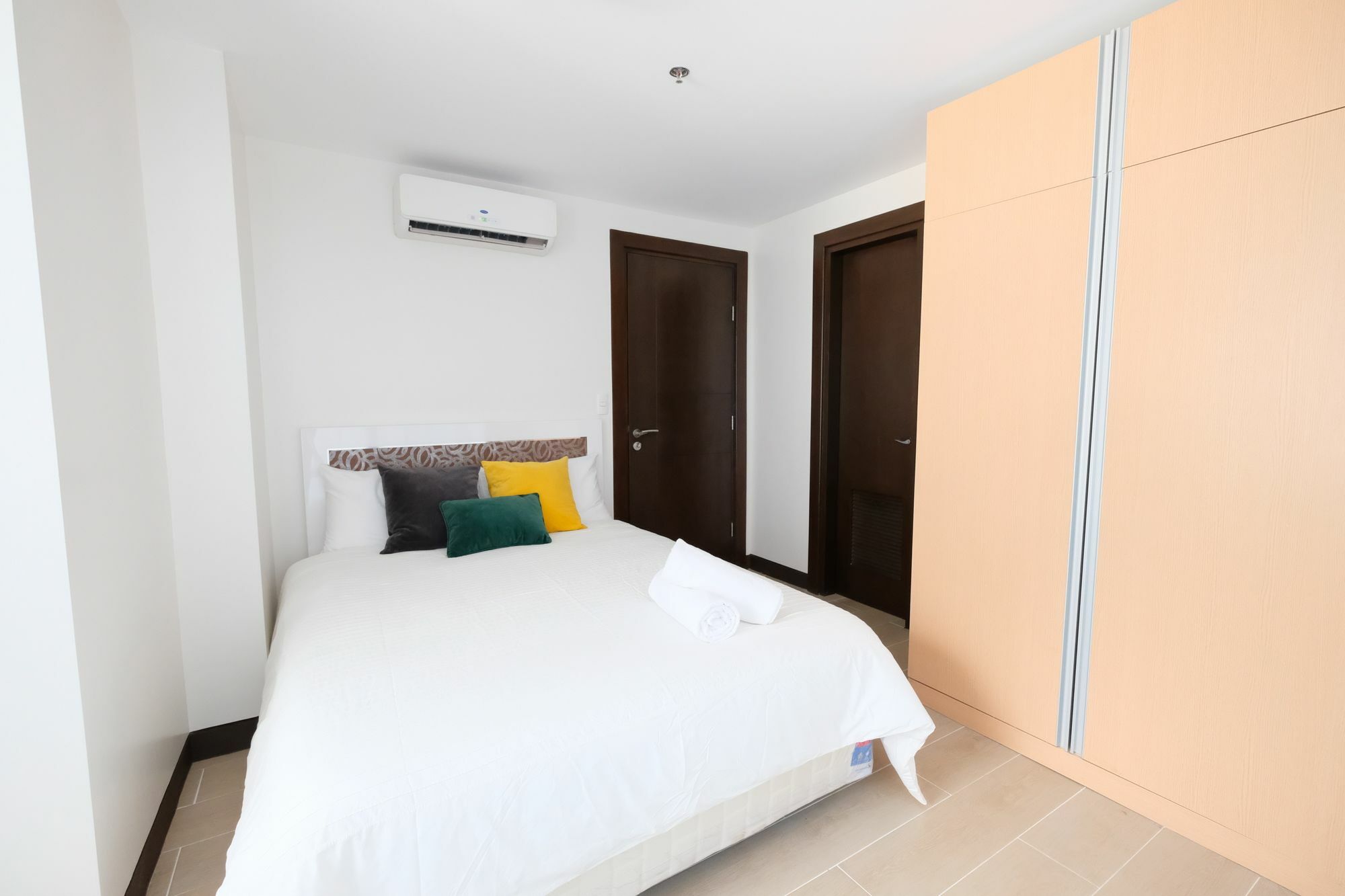 Csuites At Two Central Residences Makati City Ngoại thất bức ảnh