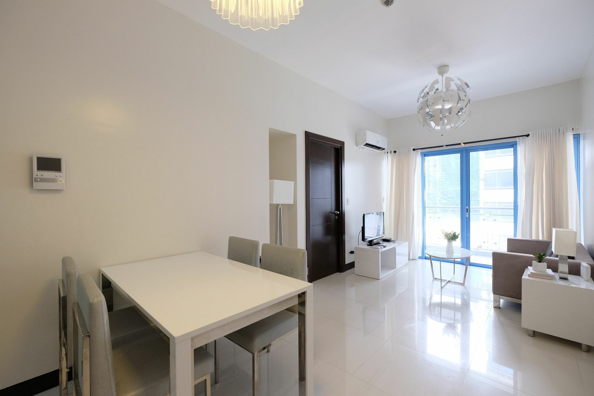 Csuites At Two Central Residences Makati City Ngoại thất bức ảnh