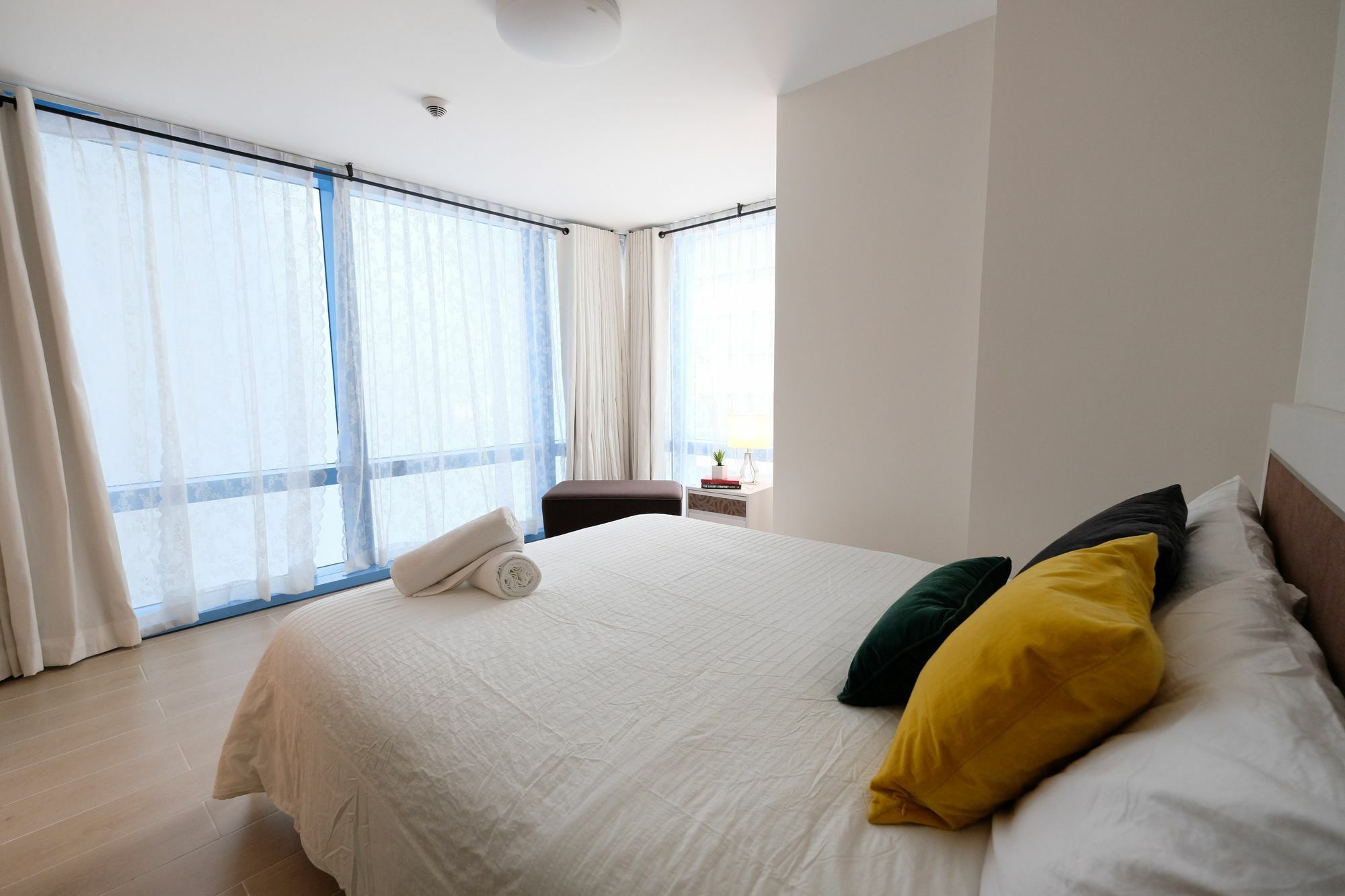 Csuites At Two Central Residences Makati City Ngoại thất bức ảnh