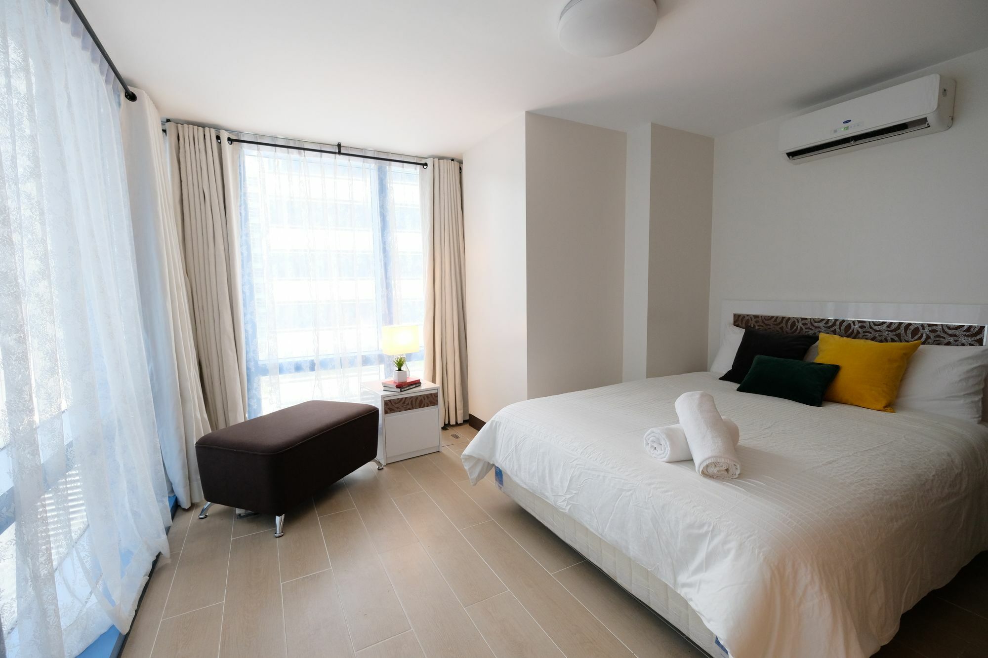 Csuites At Two Central Residences Makati City Ngoại thất bức ảnh
