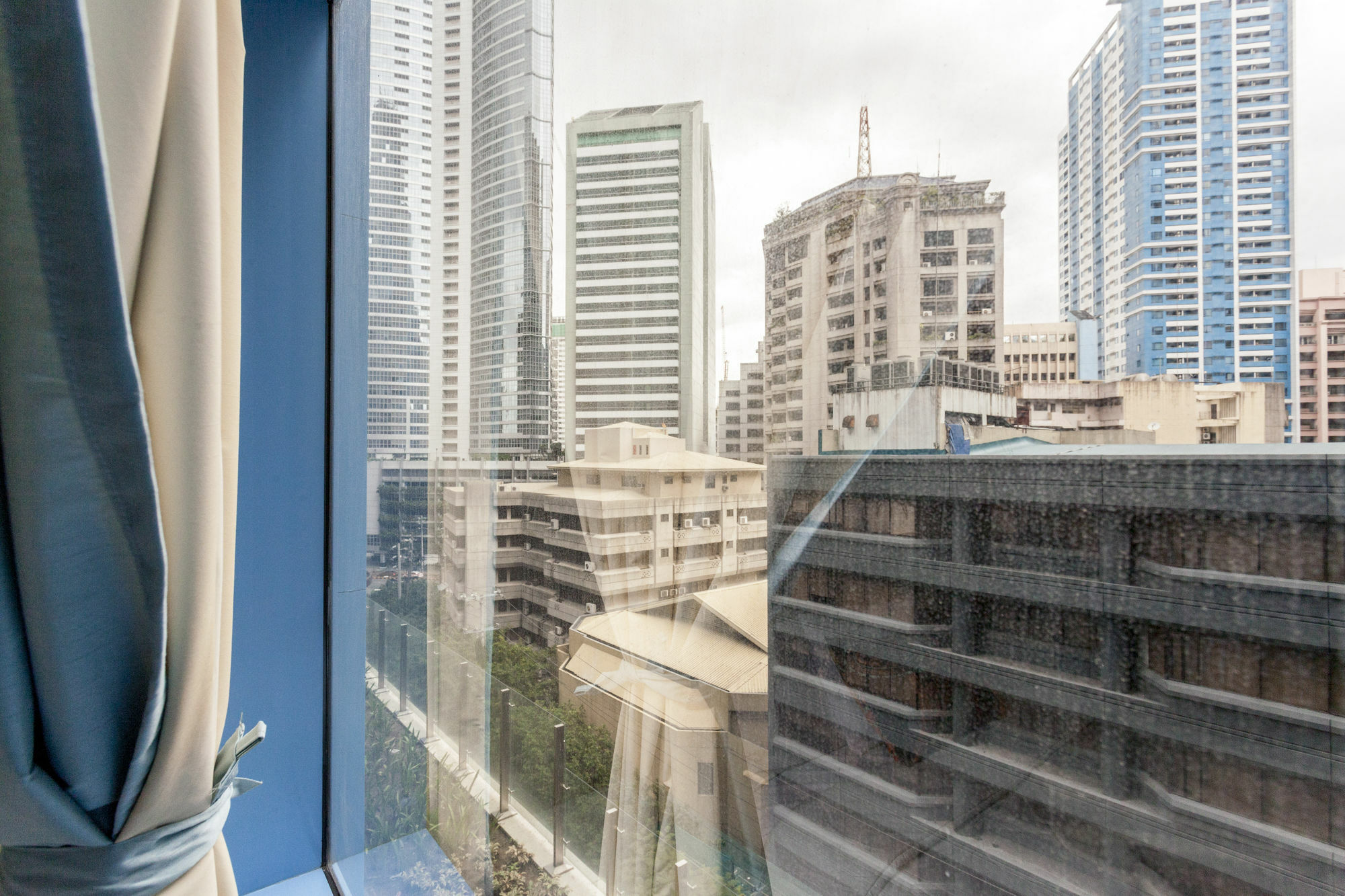 Csuites At Two Central Residences Makati City Ngoại thất bức ảnh